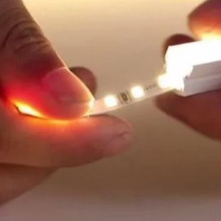 néon réglable de lumières de bande du battement LED du silicone 2700K anti pour la décoration de Chambre
