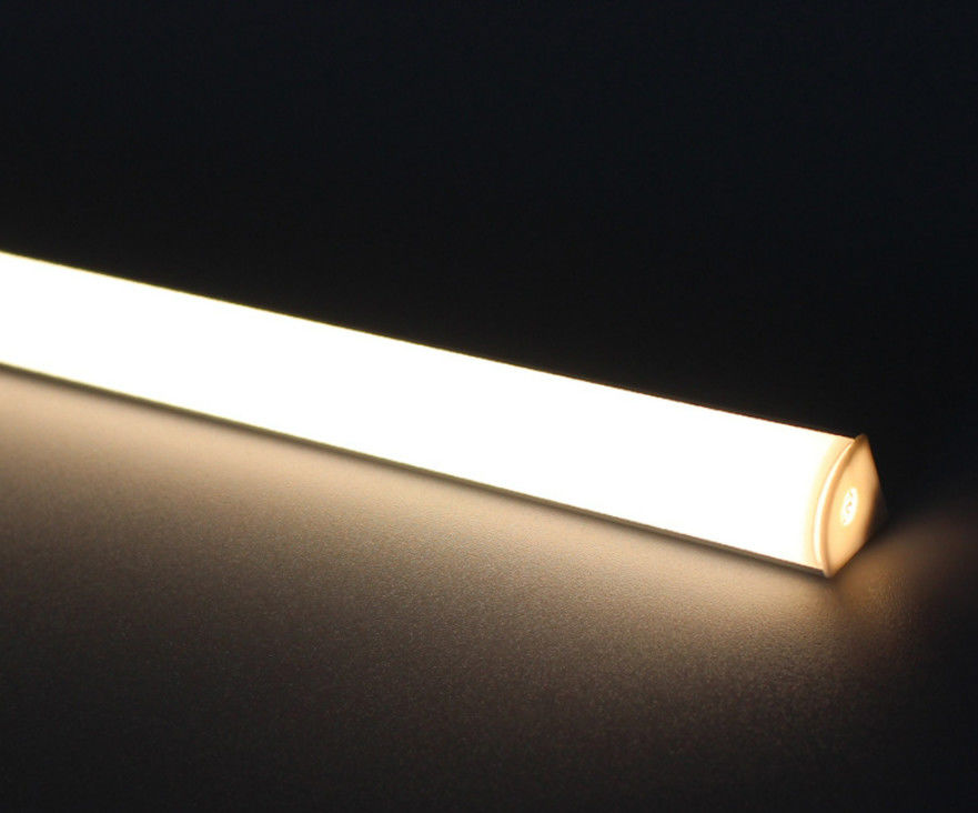Type de V 24V en aluminium sous l'étagère LED allumant 3000K 4000K 6500K