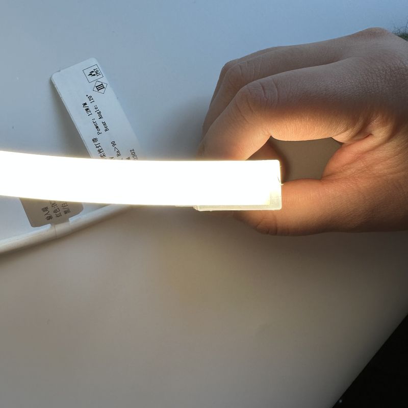 Lumière de bande au néon de silicone de LED 2700K - 6000K/RGBW/DMX512 24V 1010 lampe au néon 1212 16116